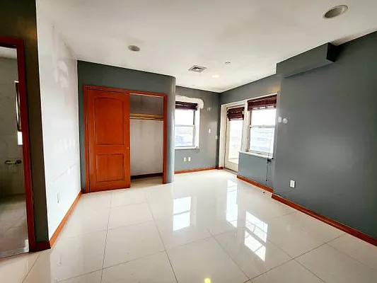 Rented by Brooklyn Property Group LLC | media 28
