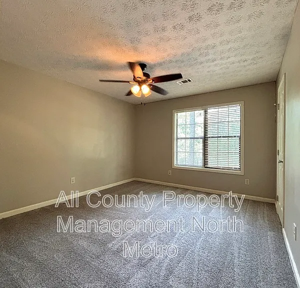 2245 Highpoint Rd — Photo 6
