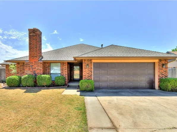 918 NW 32nd St #A, Moore, OK 73160