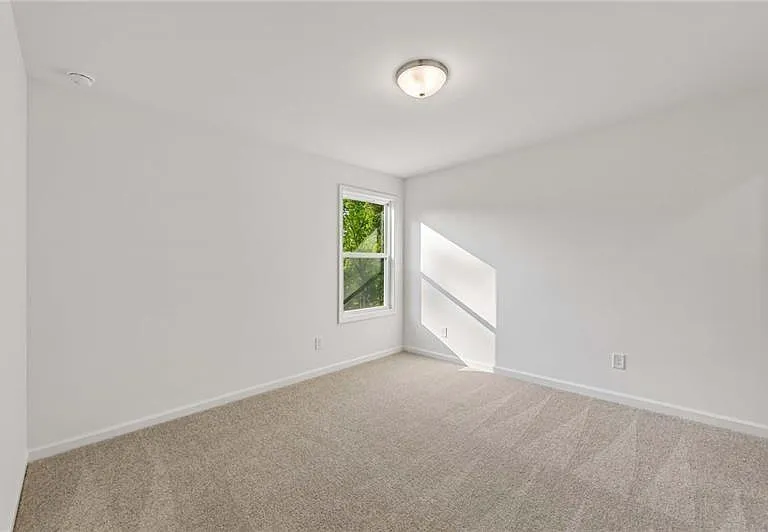 204 Silverleaf Trl — Photo 24