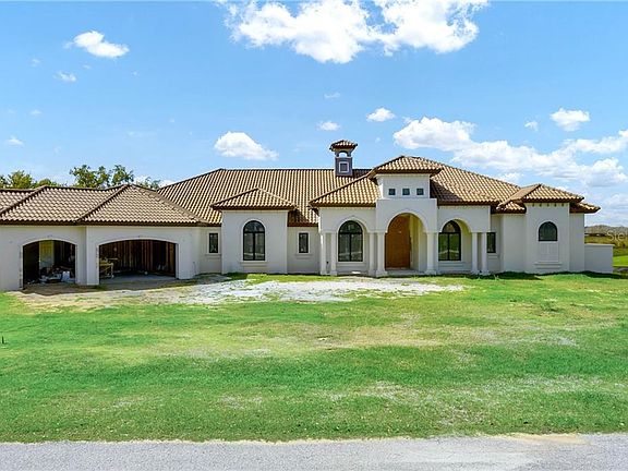 2nd image of 16852 Royal Palm Dr
