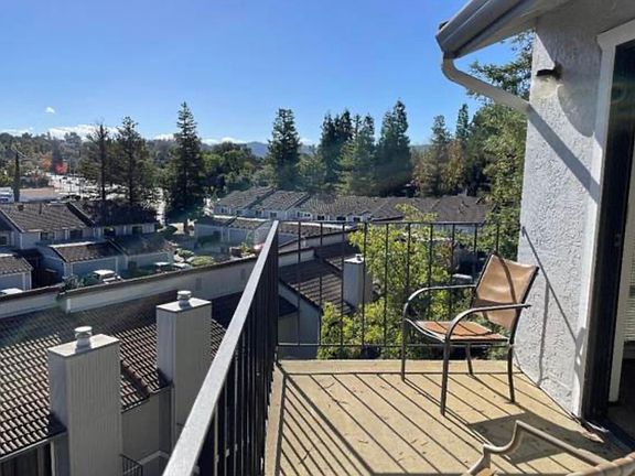 2nd image of 320 Via Cordova Ln