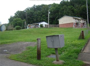 206 Easter Rd, Nitro, WV 25143