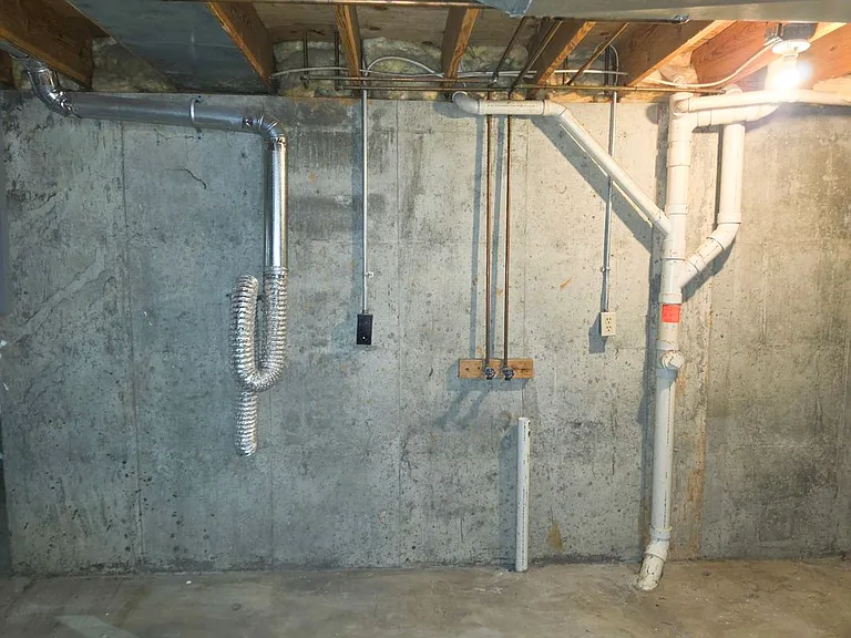 325 Westbrook Dr — Photo 20