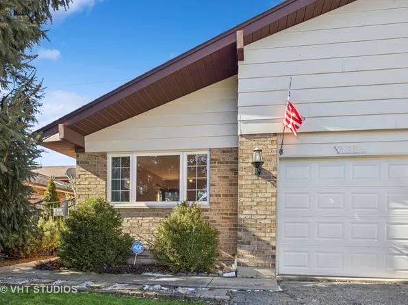 182 Paramount Dr, Wood Dale, IL 60191