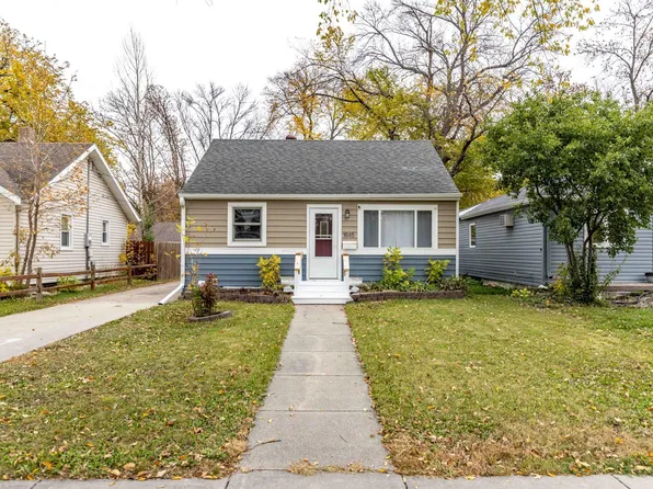 1645 Broadway N, Fargo, ND 58102