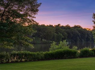 5216 Dundee Rd, Edina, MN 55436