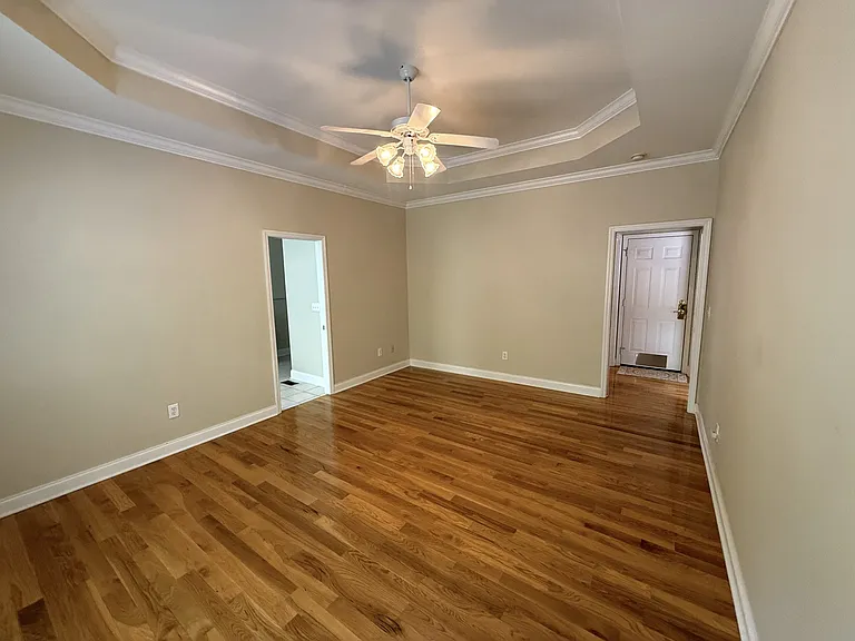 215 Woodson Dr — Photo 15
