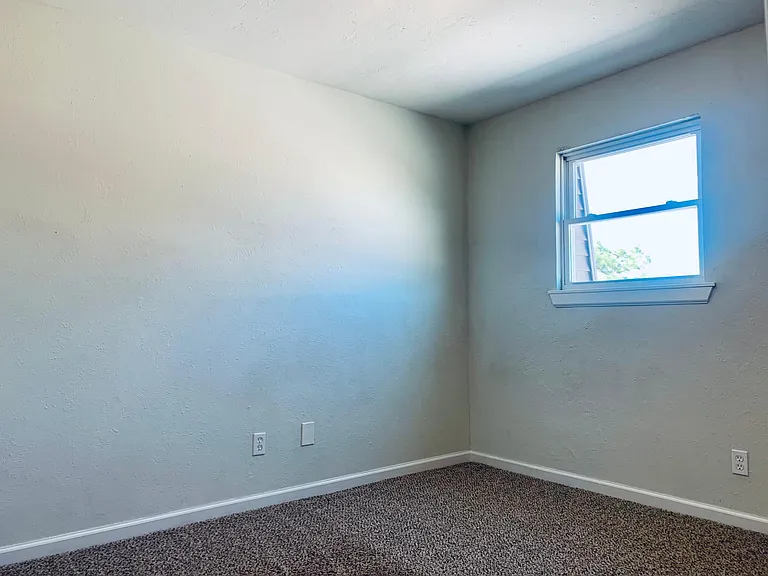 3rd upstairs bedroom