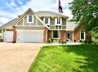 7819 N Olive St, Gladstone, MO 64118