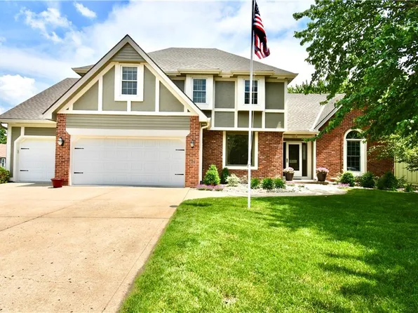 7819 N Olive St, Gladstone, MO 64118