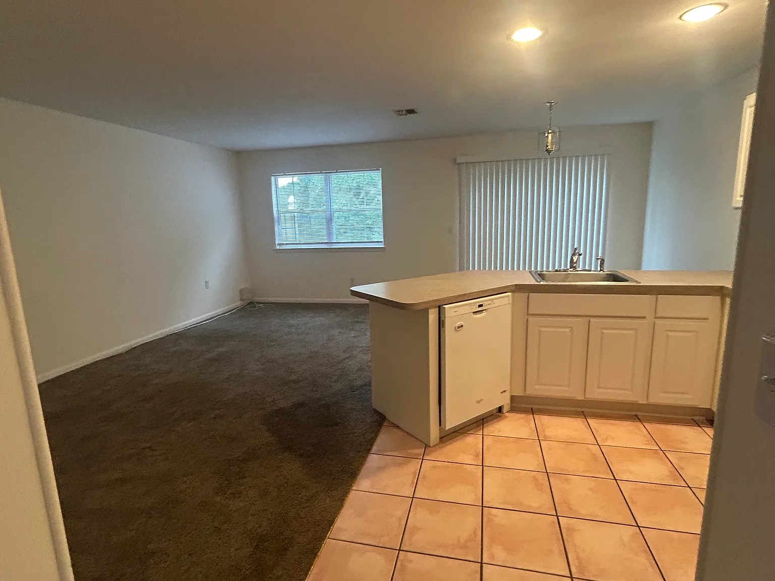 2 bed, 1.5 bath, $3,500 — Photo 3
