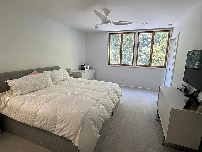 137 Baylor Ln — Photo 13