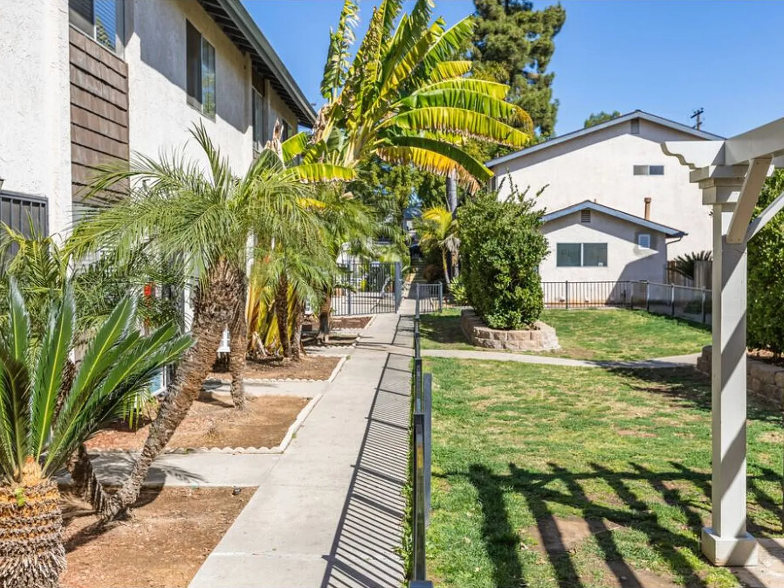 Orchard Villa Townhomes — Photo 1