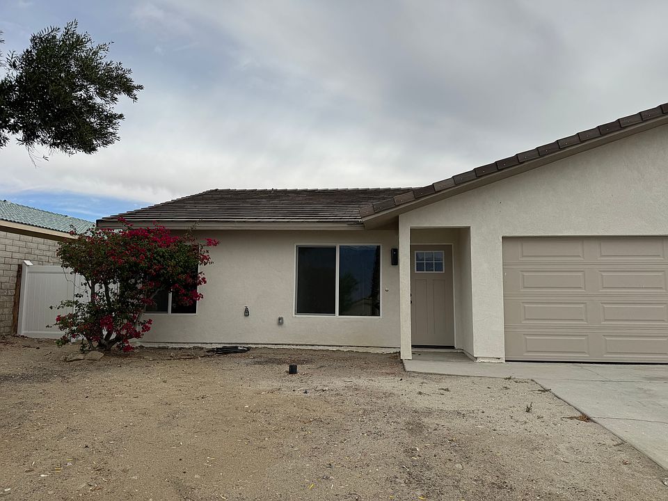 1st image of 66820 Vista Pl APT 1