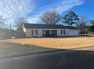 1313 Hemingway St, Greenwood, MS 38930