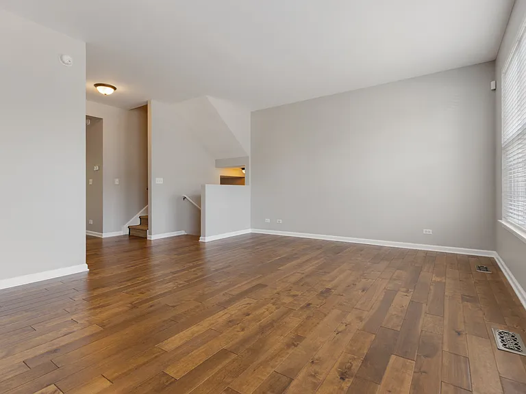 2255 Hudson Cir #2255 — Photo 5