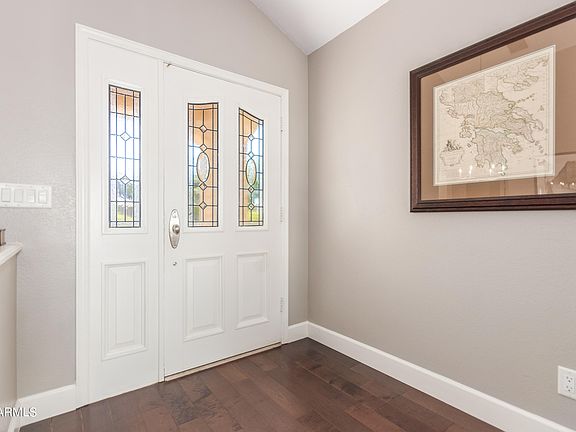3rd image of 1412 E MARSHALL Avenue