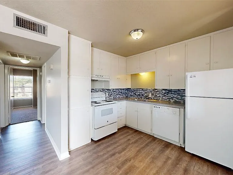 3800 E 29th St #5 — Photo 16