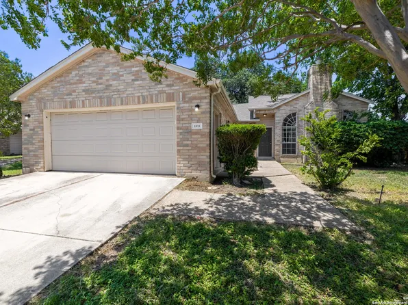 2915 Village Parkway, San Antonio, TX 78251