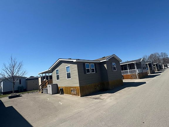 2nd image of 490 Empire Rd #For078