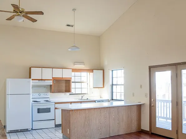 (45) 99-103 Chittenden Avenue