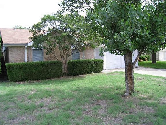 2nd image of 1207 Brush Creek Dr