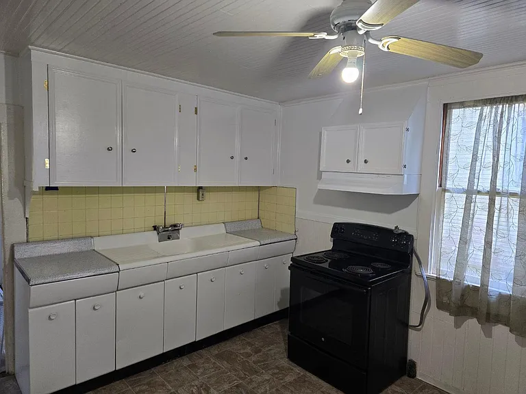 508 N McPherson St — Photo 4