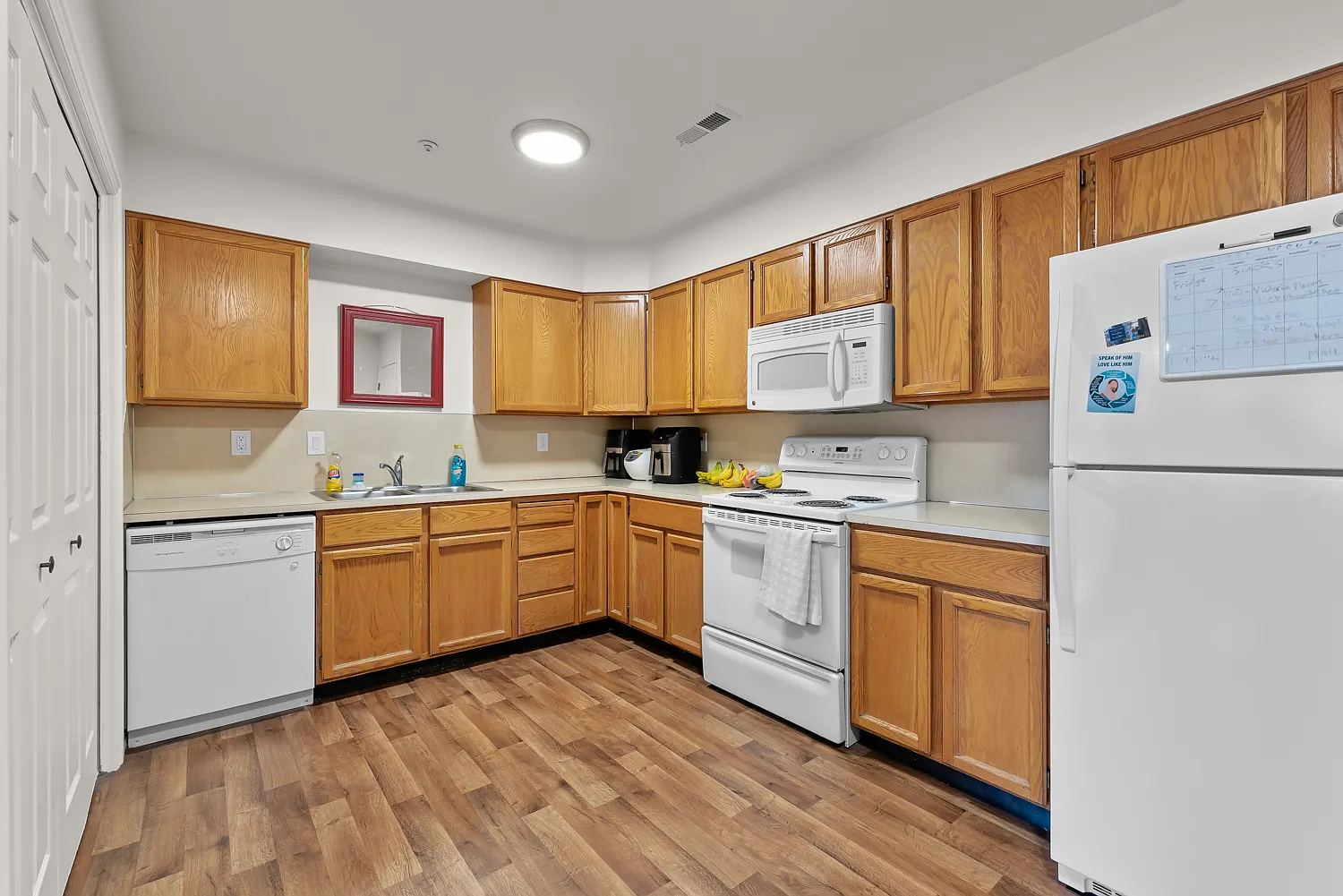 2 bed, 1040 sqft, $449 — Photo 3