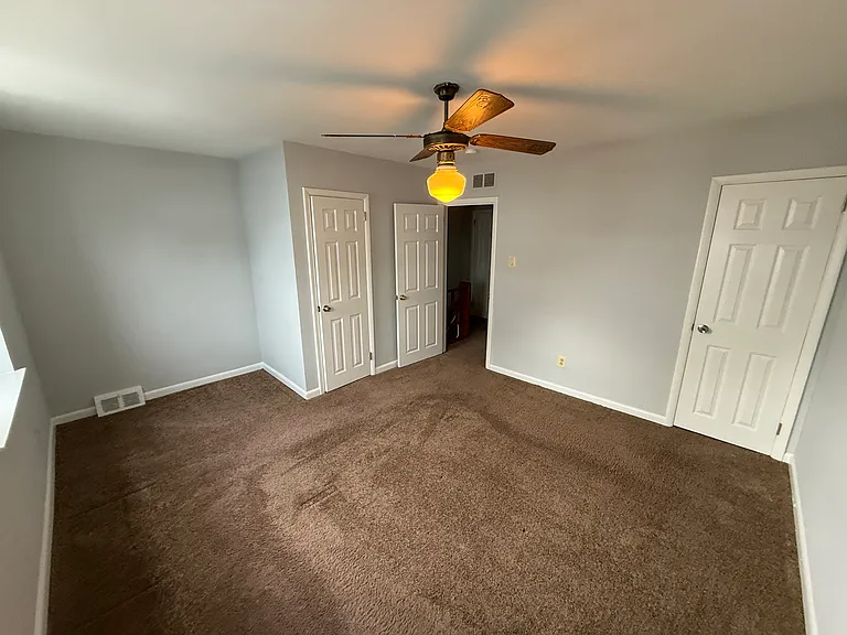 71 Suburban Ln — Photo 14