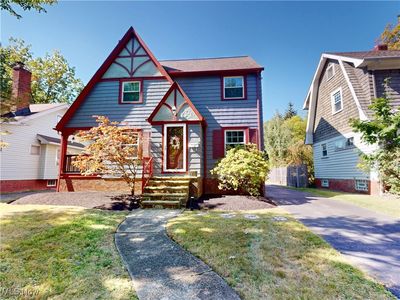 1136 Erieview Rd, Cleveland Heights, OH, 44121