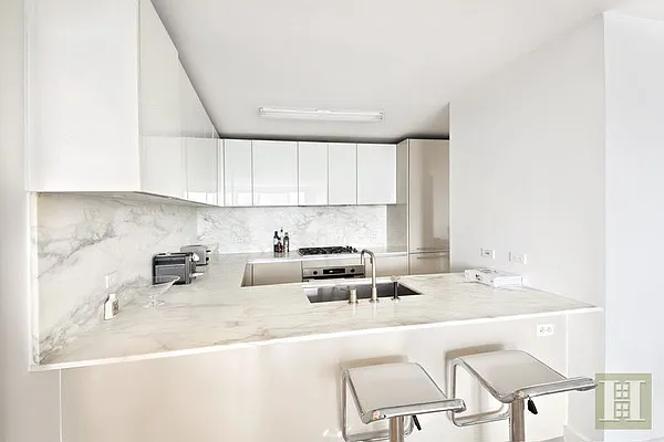 Rented by Halstead Real Estate | media 5