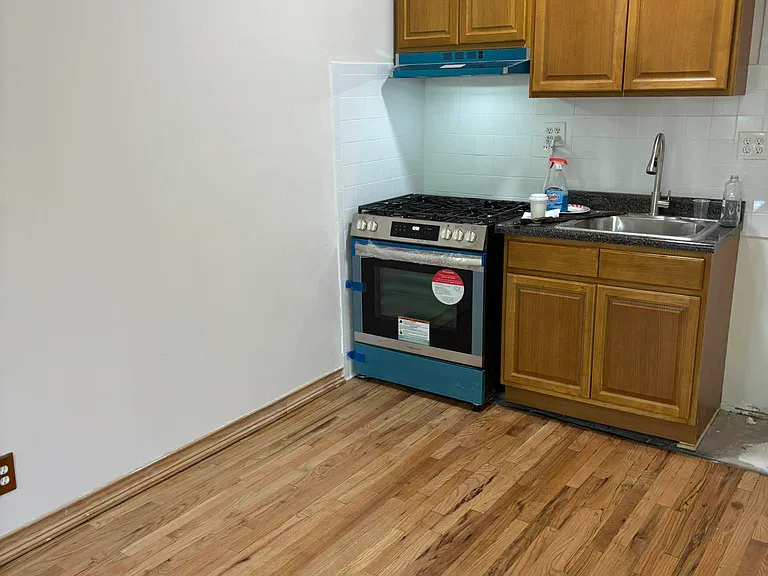165 E 104th St #4A — Photo 4