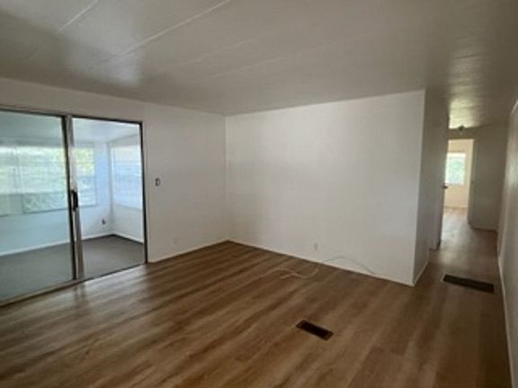 5th image of 150 W Gate Dr
