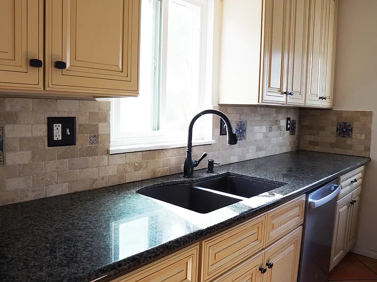 4635 Virginia Ave — Photo 5