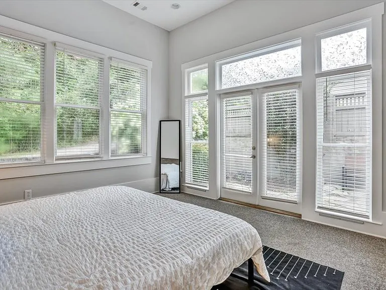 10671 Serenbe Ln — Photo 12