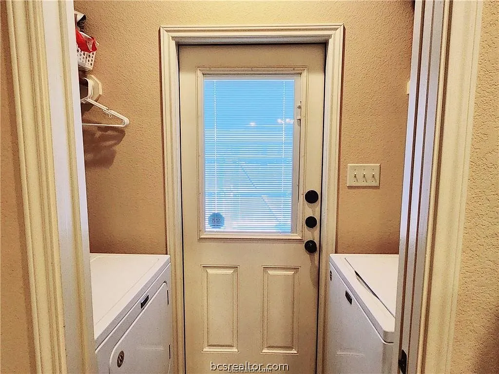 3 bed, 1261 sqft, $825 — Photo 4