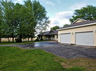 1382 Emerald Hills Dr, Nixa, MO 65714