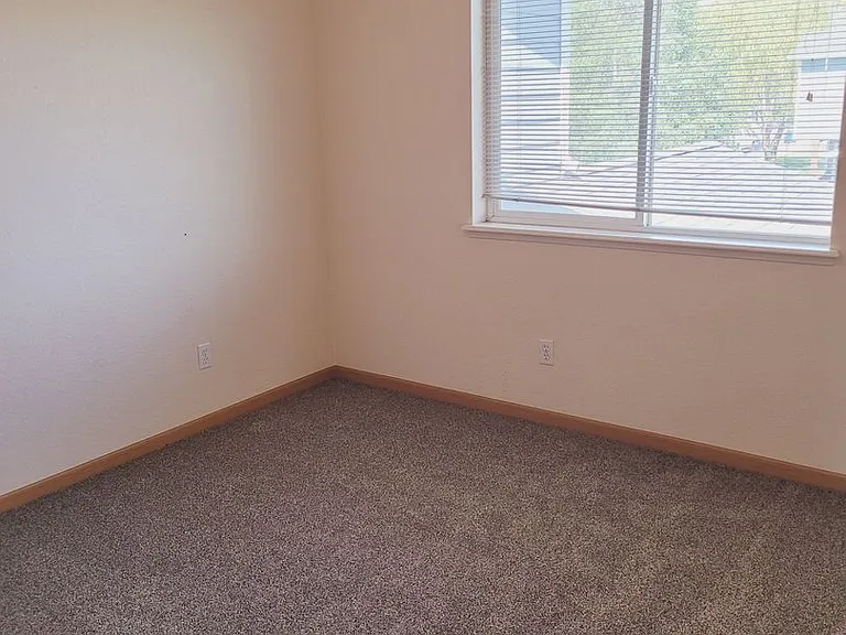 2480 Daws Dr #B — Photo 10
