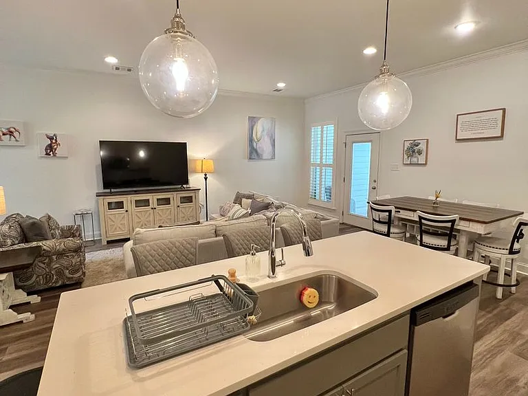 8111 Stonelake Ave — Photo 5