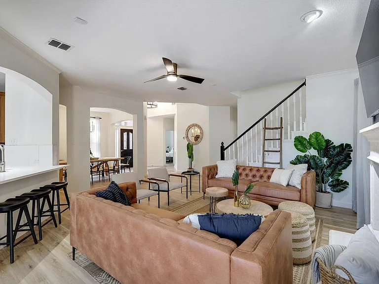 416 Rembert Ct — Photo 18