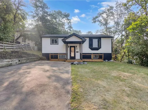 19 Broad St, Brantford, ON N3R 7E1