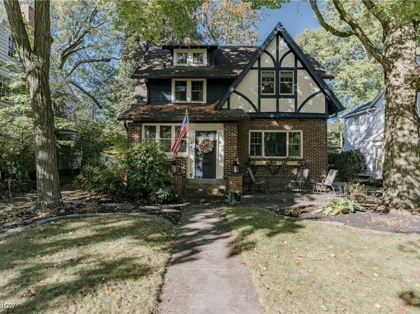 68 Kenilworth Dr, Akron, OH 44313