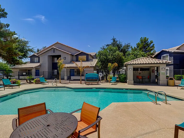 Allure at Tempe Apartments — Photo 10
