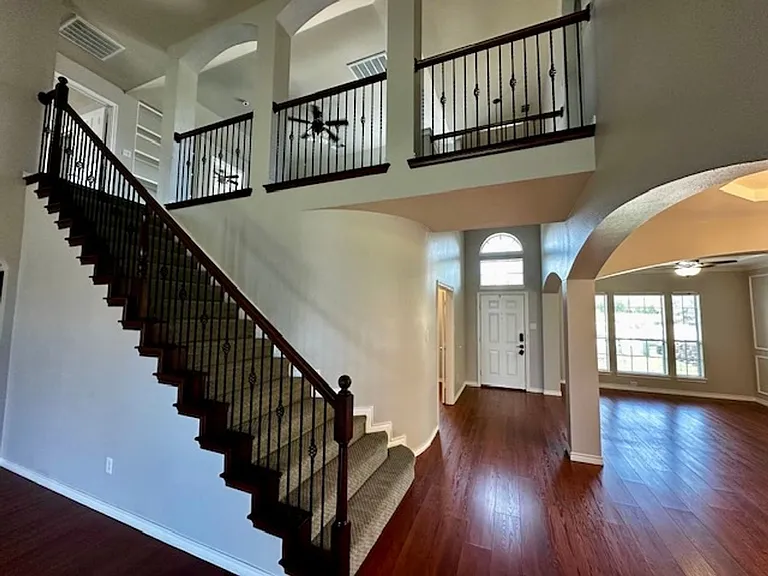 7005 Crenshaw Ln — Photo 33