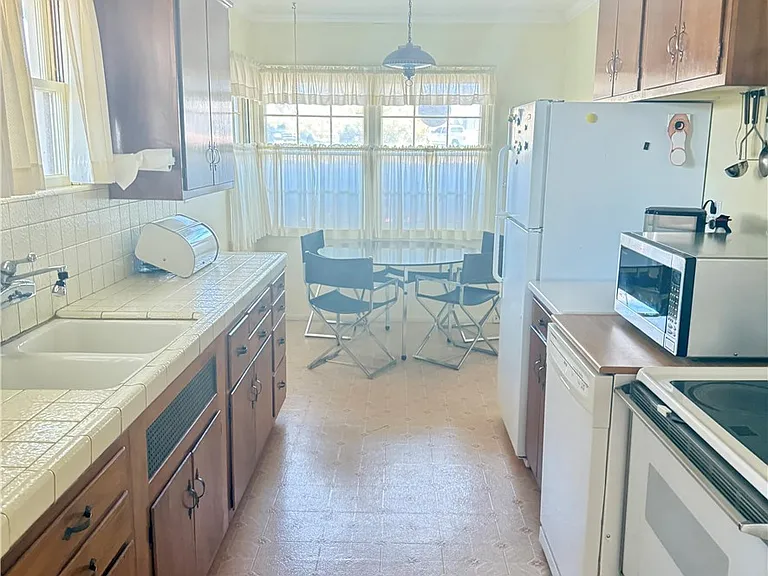 504 Cherry St — Photo 38