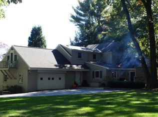 220 Woodland Farms Rd, Pittsburgh, PA 15238