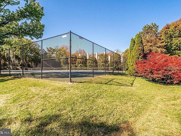 6505 Gretna Green Way — Photo 47