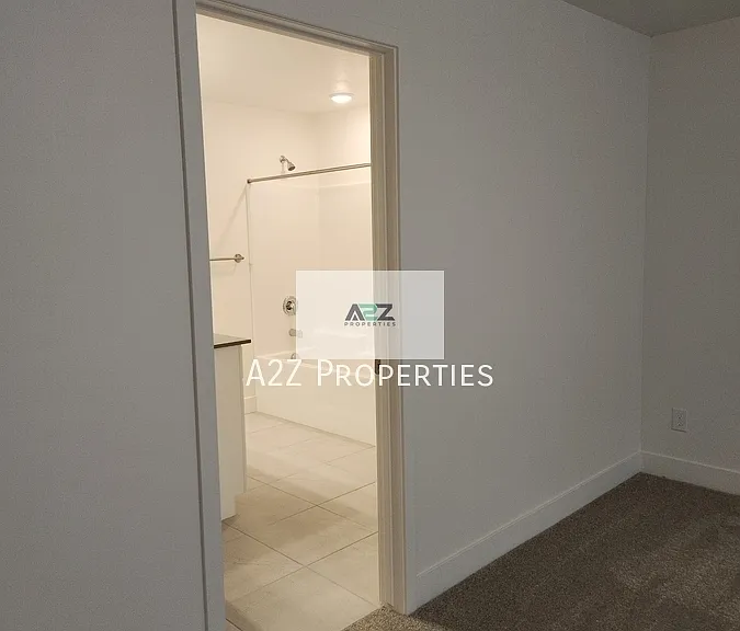 924 S 850 W — Photo 26