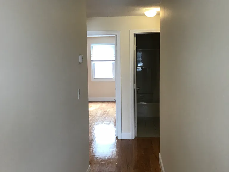 725 Bridge St #1 — Photo 11